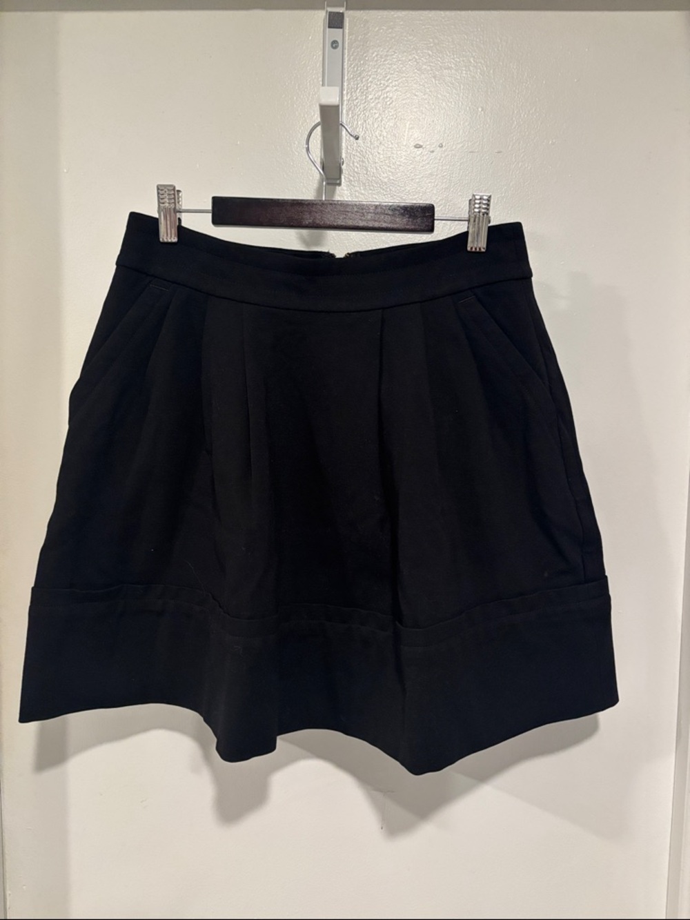 Marc by Marc Jacobs Black Pleated Mini Skirt with Pockets! Size 4